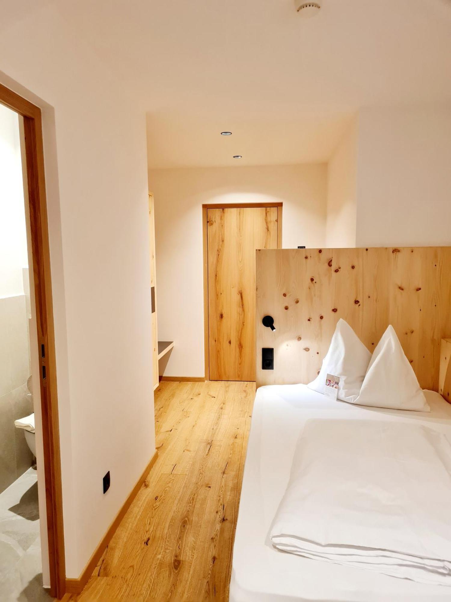 Hotel Schmuckhof كيوزا الغرفة الصورة